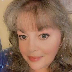 Meet Posher, Chauncey! A simple lady with southern charm and mama hen instincts.